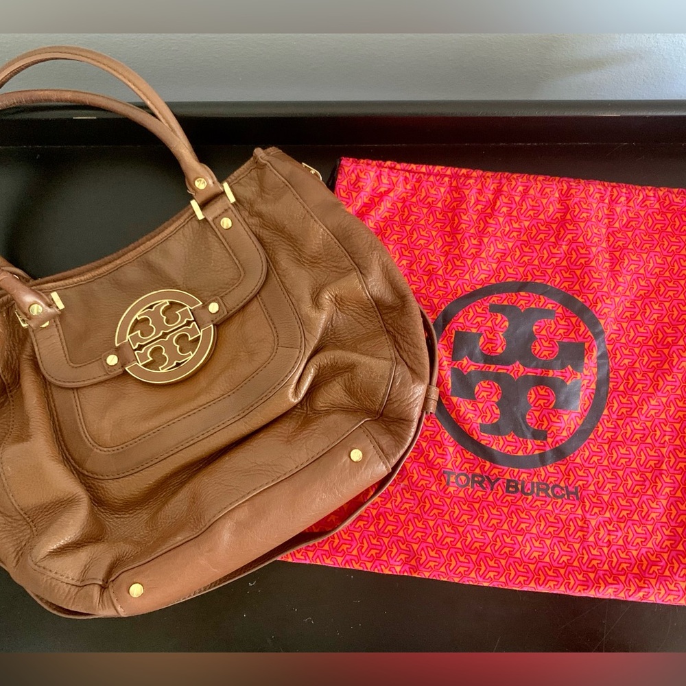 Tory Burch • Amanda Classic Dark Camel Hobo Bag • Purse • Retail $598 - Picture 8 of 15